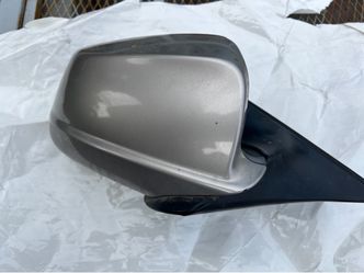 2011 BMW 535i Passenger side Mirror housing