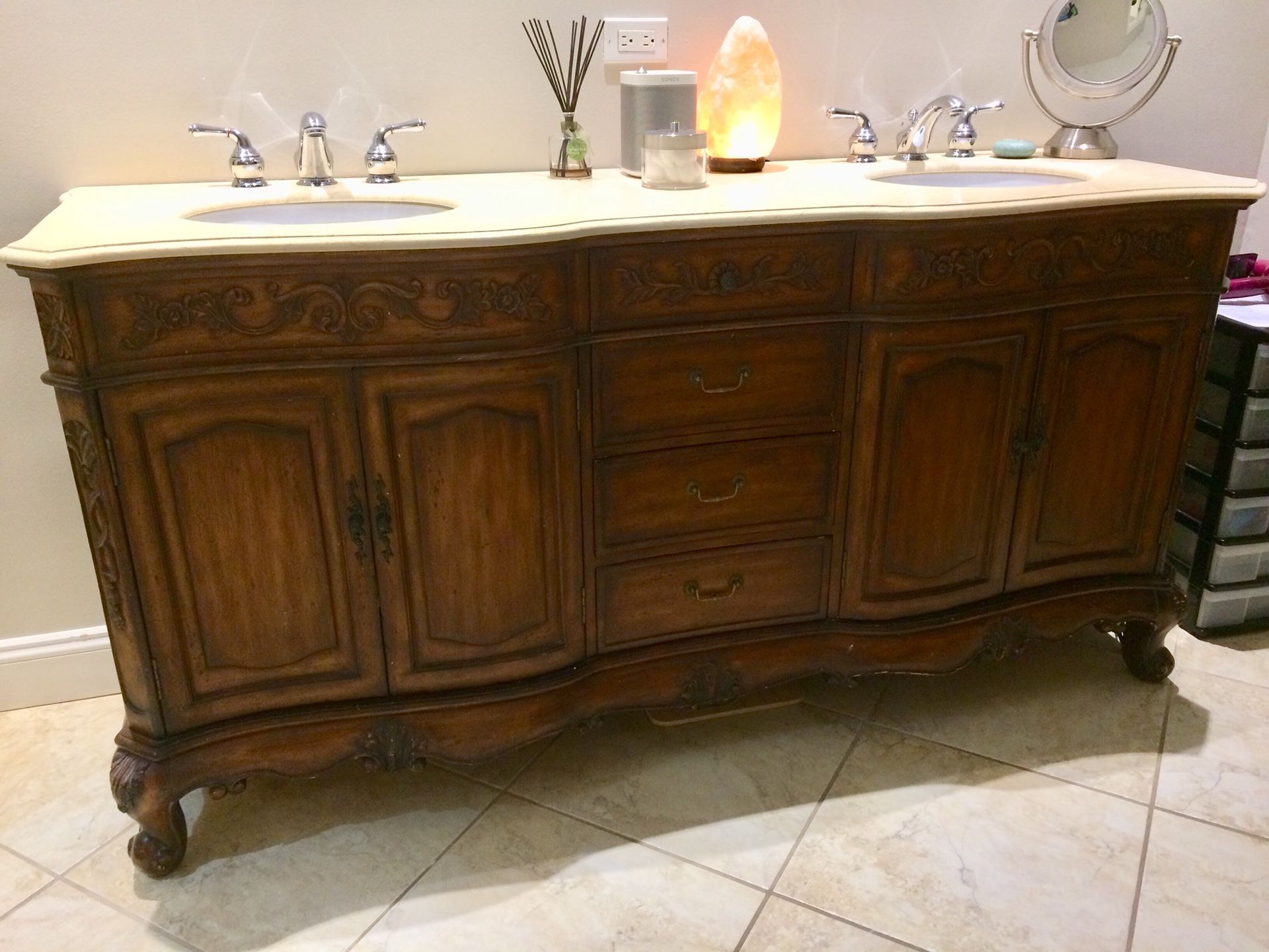 Bathroom Vanities with Faucets / sinks for Sale in Fort Lauderdale, FL