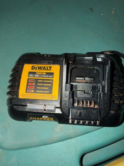 Dewalt Planer and 9ah flex bolt battery w/ charger