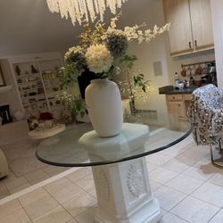 CORINTHIAN PEDESTAL AND GLASS DINING TABLE