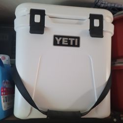 Brand New YETI Roadie 24 Hard Cooler $215 Firm. Pickup In Oakdale 
