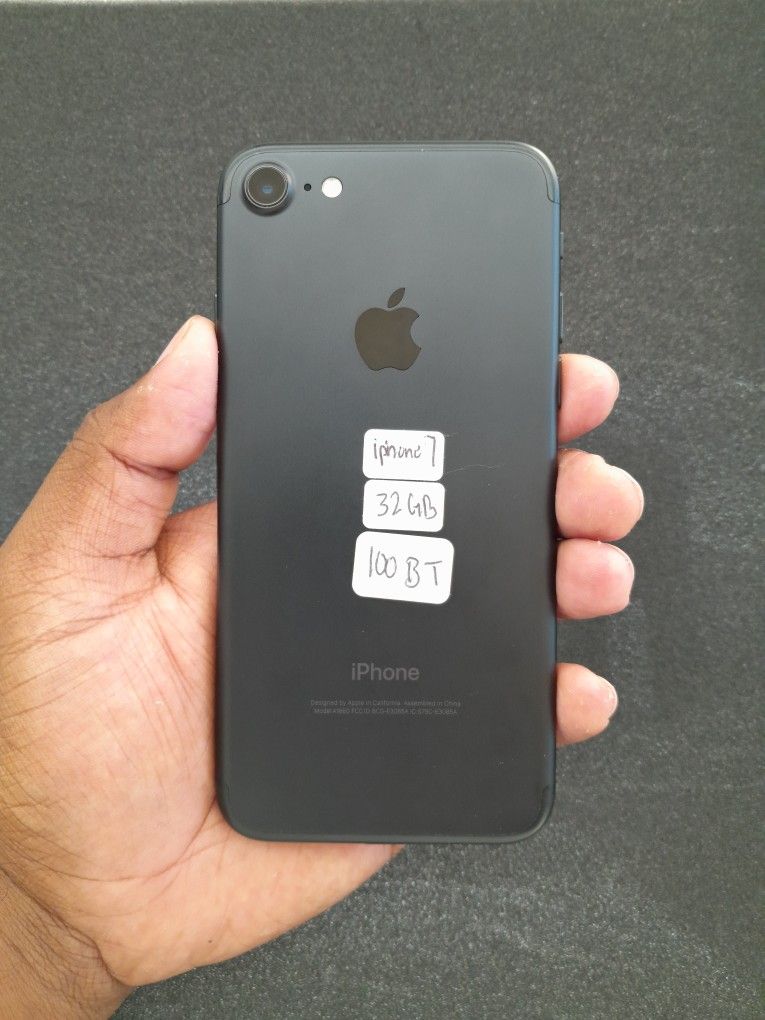 iPhone 7 | 32 GB | FACTORY UNLOCKED