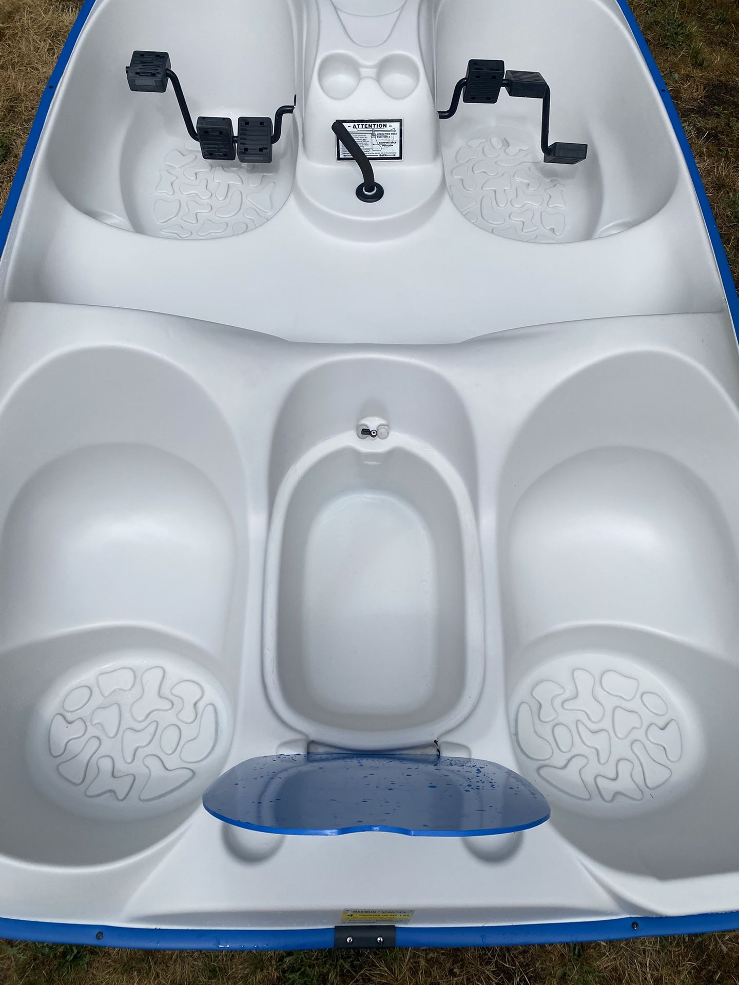 Sundolphin 5 Pedal Boat