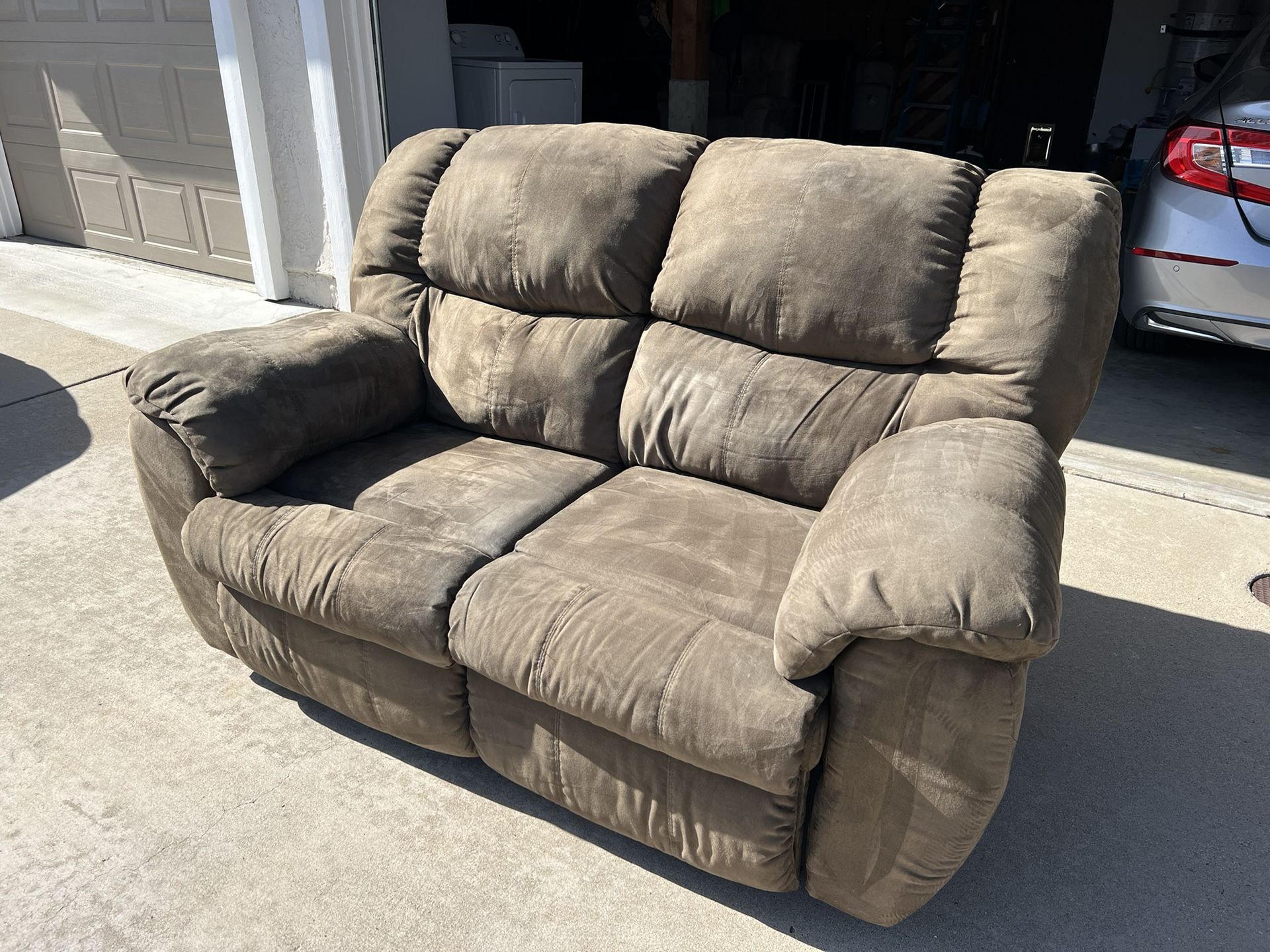 Love Seat / Couch /sofa
