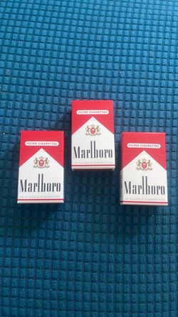 VINTAGE MARLBORO MINIATURE MATCHES