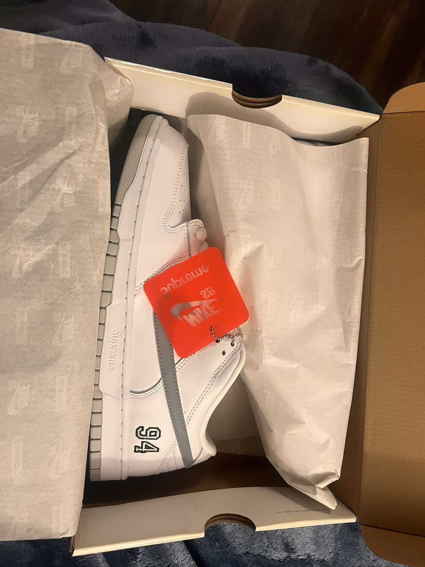 Nike Supreme x Dunk SB Low White Metallic Silver Men’s Size 11
