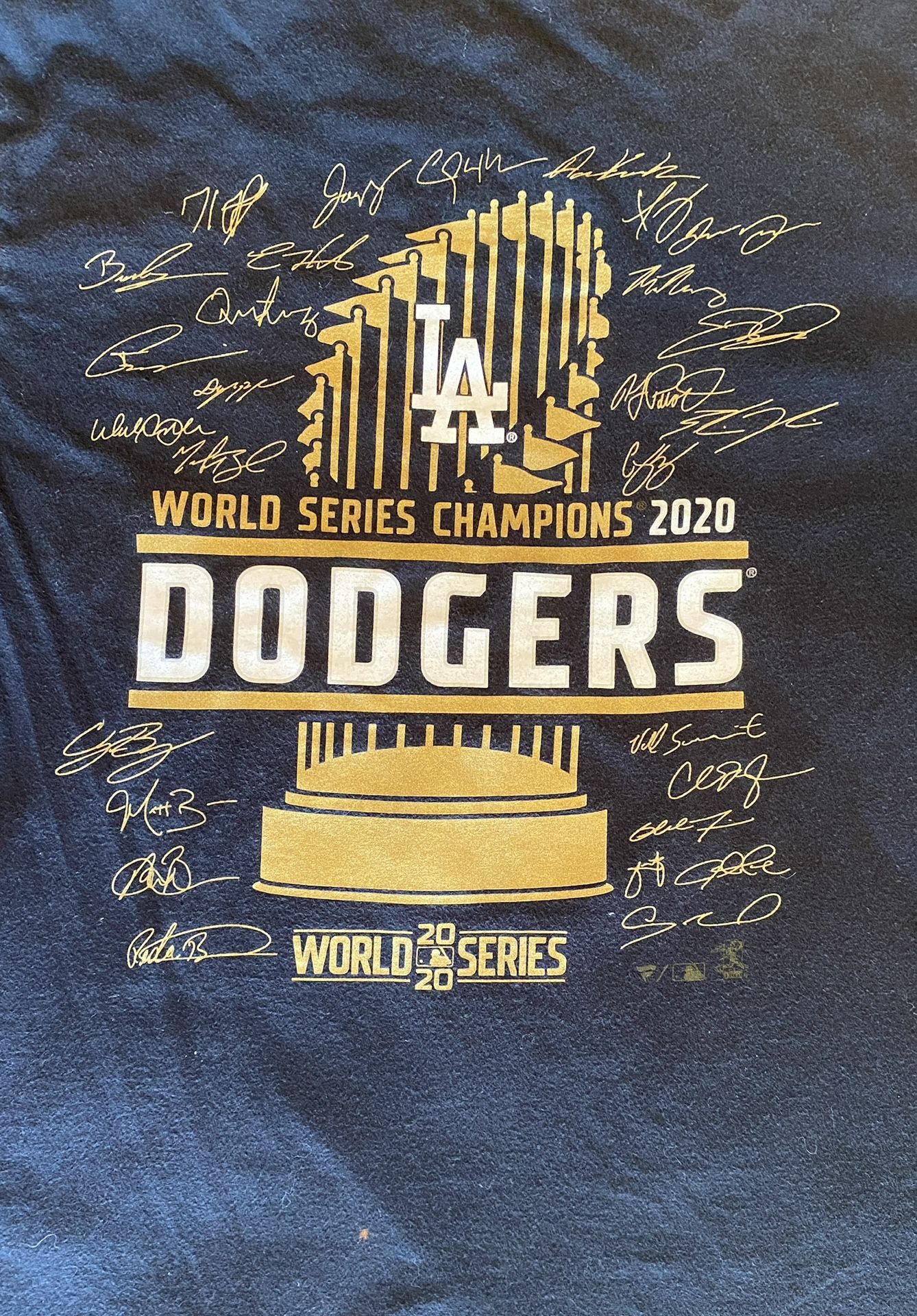 Small Adult Dodgers Championship Shirt Black for Sale in Clovis, CA -  OfferUp