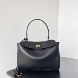 Elegant black bag