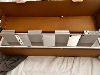 Bathroom light fixture