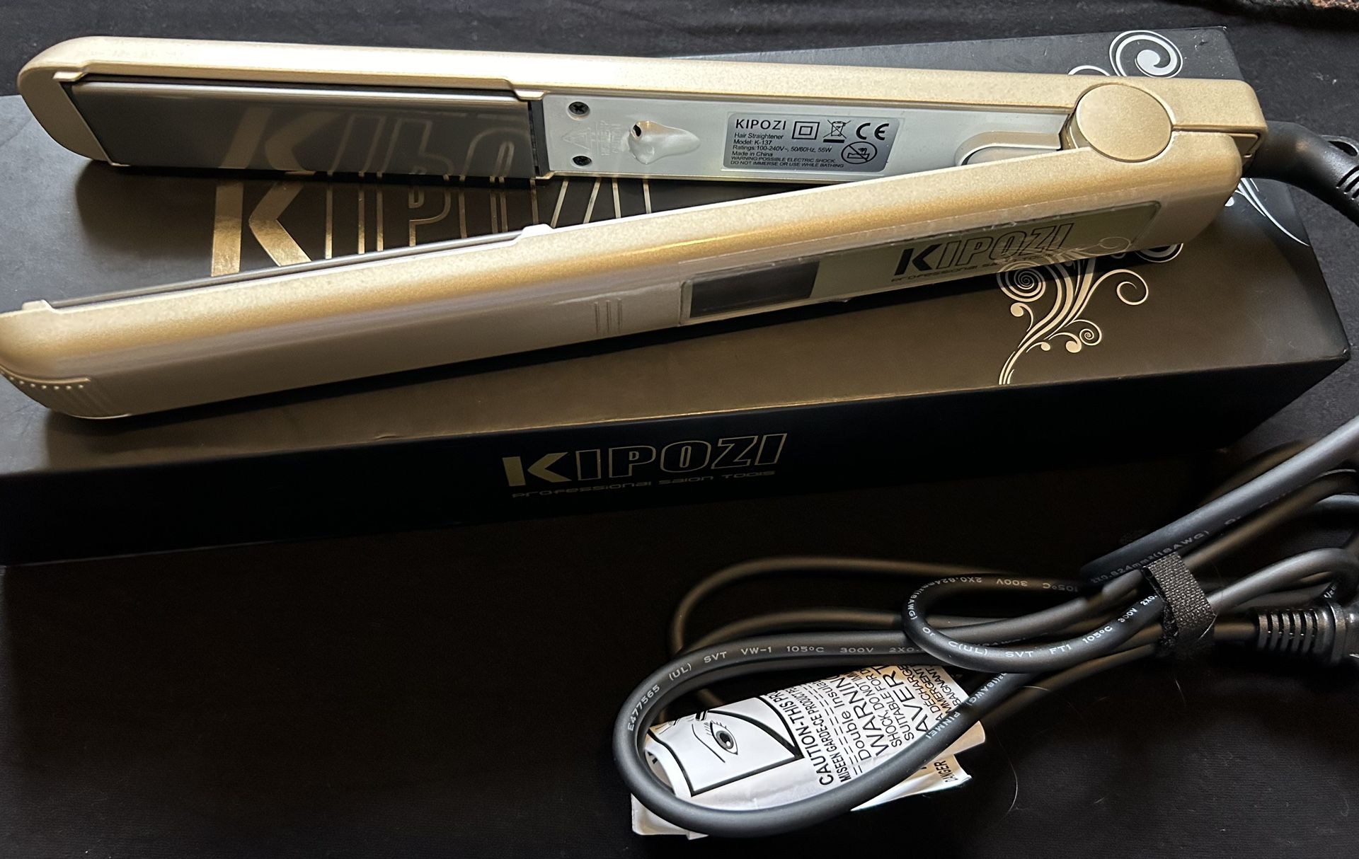 professional iron in gold color from the kipozi brand