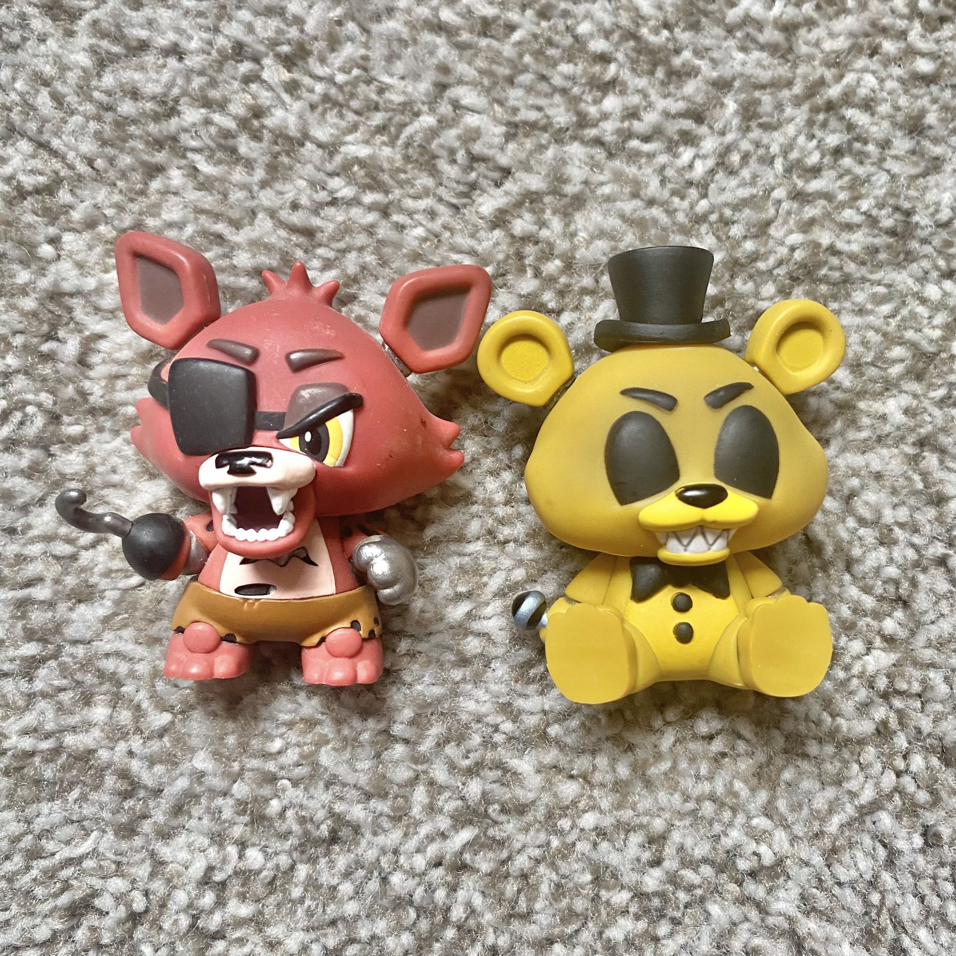 FNAF Mystery Mini Golden Freddy and Foxy