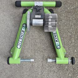 Green Kinetic T699-C Bike Trainer