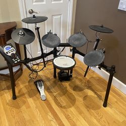 Roland TD-11 Electronic Drum Kit – Great Condition