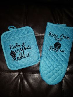 Custom made pot holders set