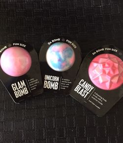 Sale bath bomb with surprise inside 3$ each or 8$ all