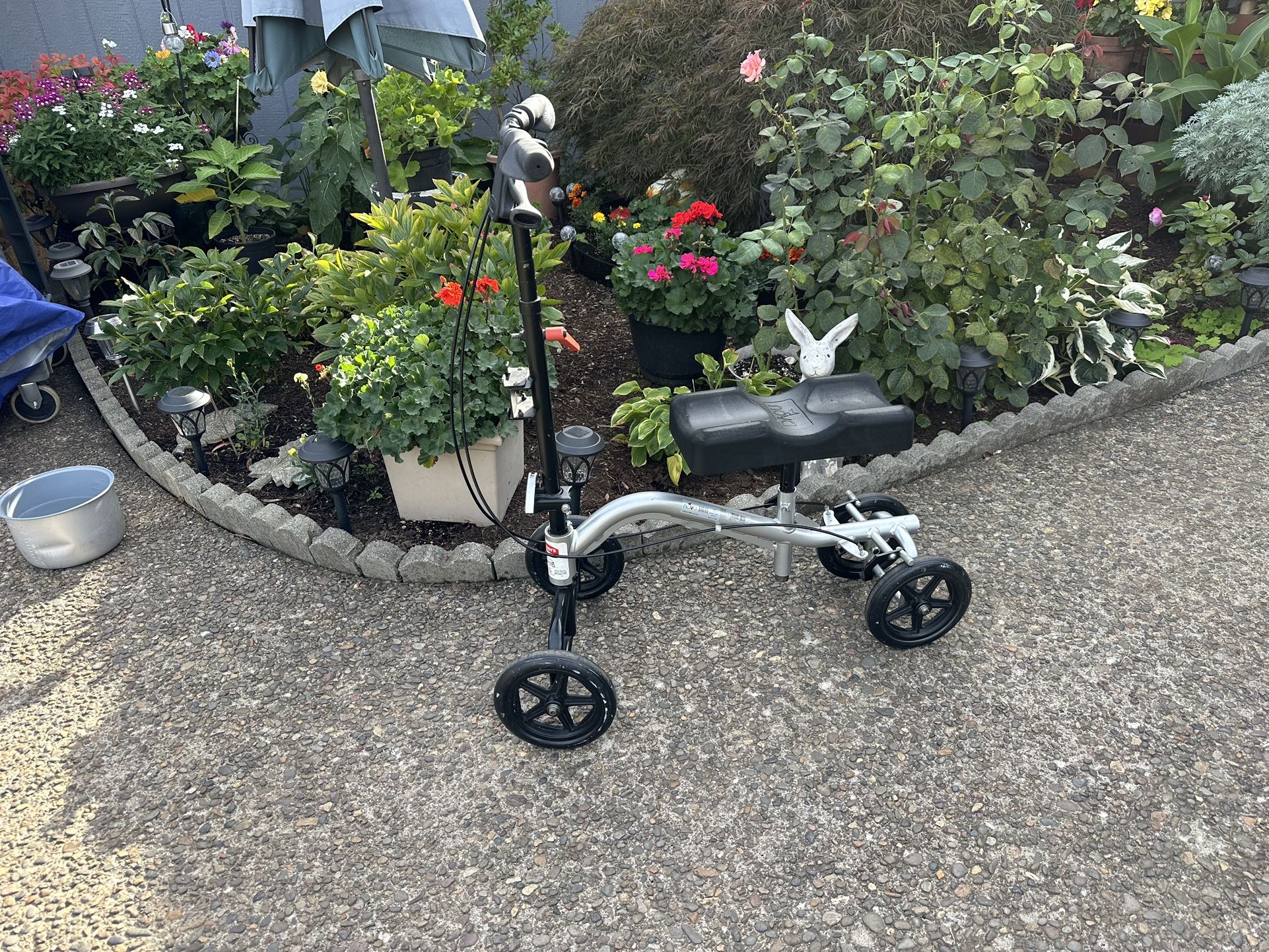 NOVA Turning Knee Walker Sliver
