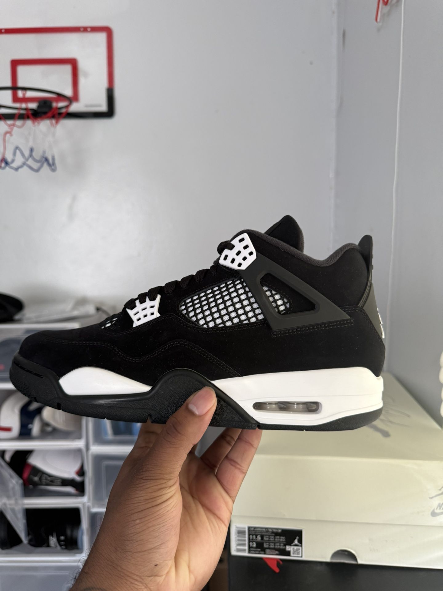 Jordan 4 White Thunder