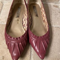 Women’s 8.5 Pink Mauve Flat Kitten Heel
