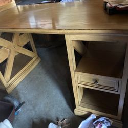 Real Wood Desk With 2 Drawers