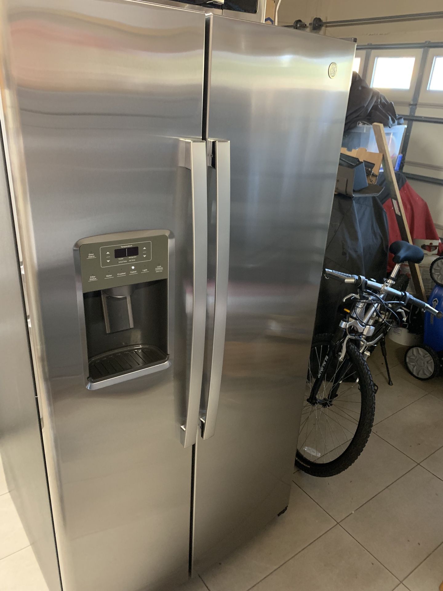 GE Refrigerator 2025