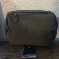 Alpaka Army Green Vertex Pouch