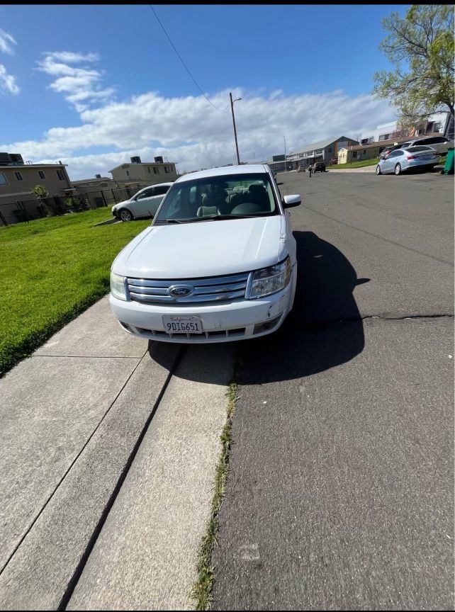 2008 Ford Taurus
