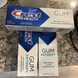 Crest PRO HEALTH GUM DETOXIFY Toothpaste Oral Care Bundle