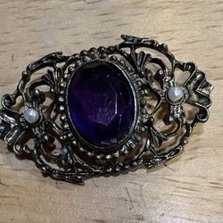 Brooch With Purple Stone 