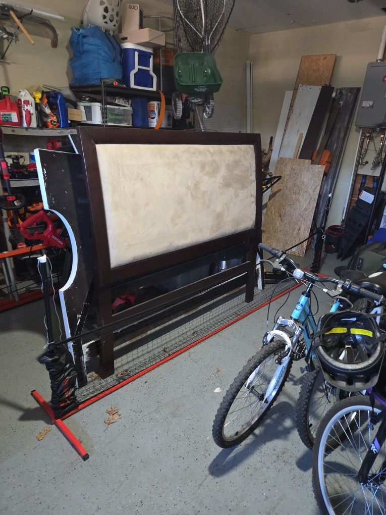 Full Frame and Headboard