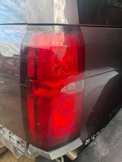 ✅2015-2020 Chevrolet Suburban 5.3 Tail Light Left Side✅