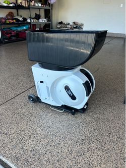 Pong Bot Ball Machine