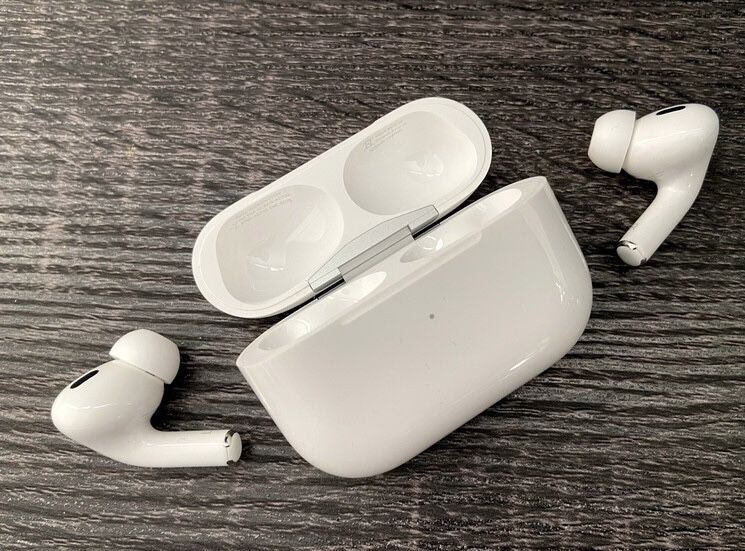 AirPod PRO (great condition)