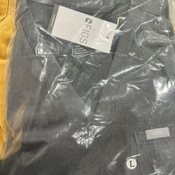 Large charcoal grey scrubs -Figs