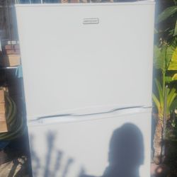 Refrigerator Brand Emerson