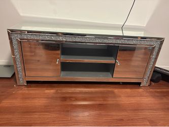Glam Mirrored TV Stand / Entertainment Center – Excellent Condition