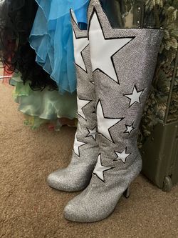 Women’s Super Hero Silver Boots W/ Stars Size 7