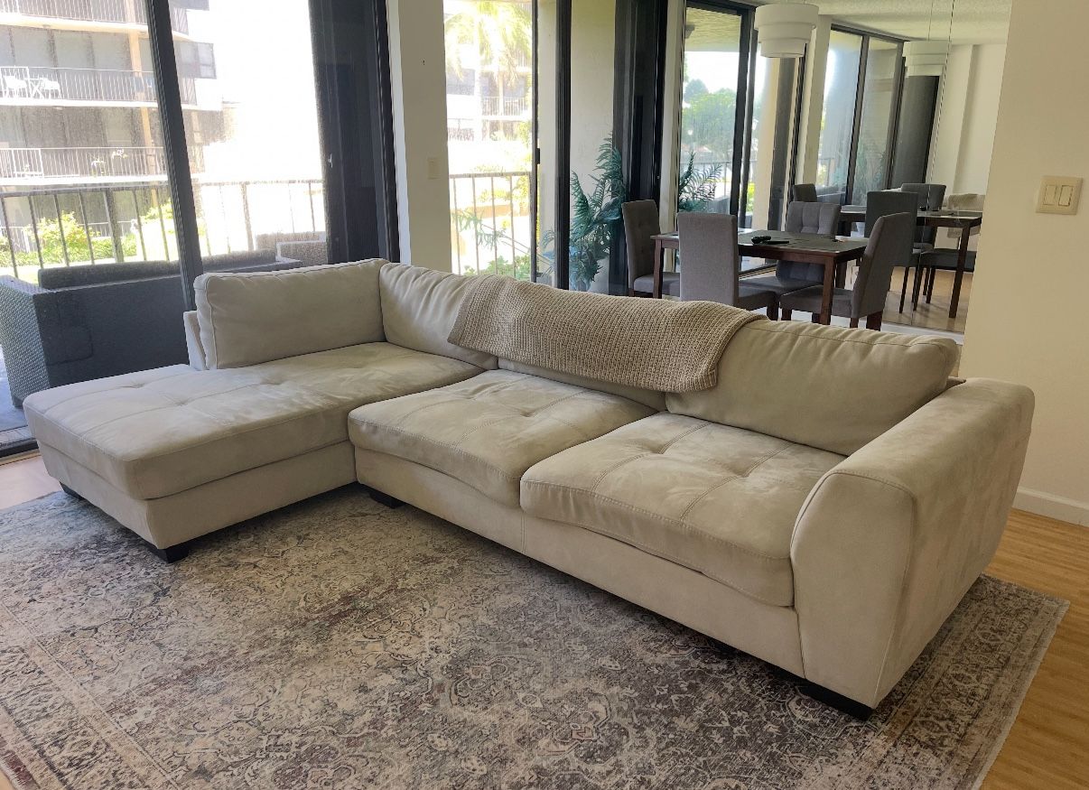 Beige Suede Sectional Couch/Sofa - Delivery Available 🚚