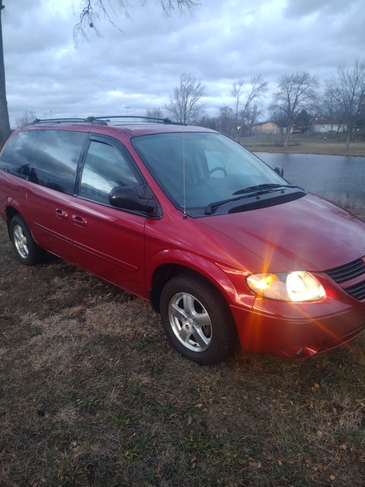 2005 Dodge Grand Caravan