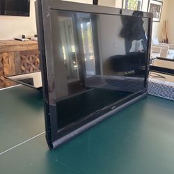 42” Vizio - 39.75” X 25.5” 