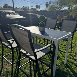 Table With Chairs 
