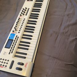 Axiom Pro 61 Midi Keyboard