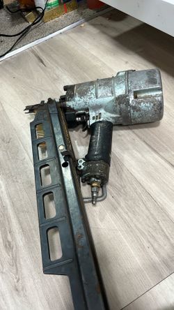 Hitachi NR83A2 3 1/4 in Framing Strip Nailer