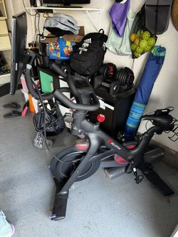 Pelaton bike PLTN-RB1VQ-2 + Pelaton guide