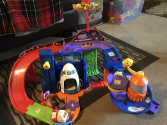 VTech Go! Go! Smart Wheels Blast-Off Space Station