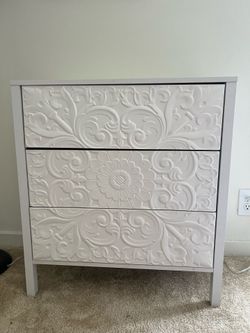 Drawer cabinet
