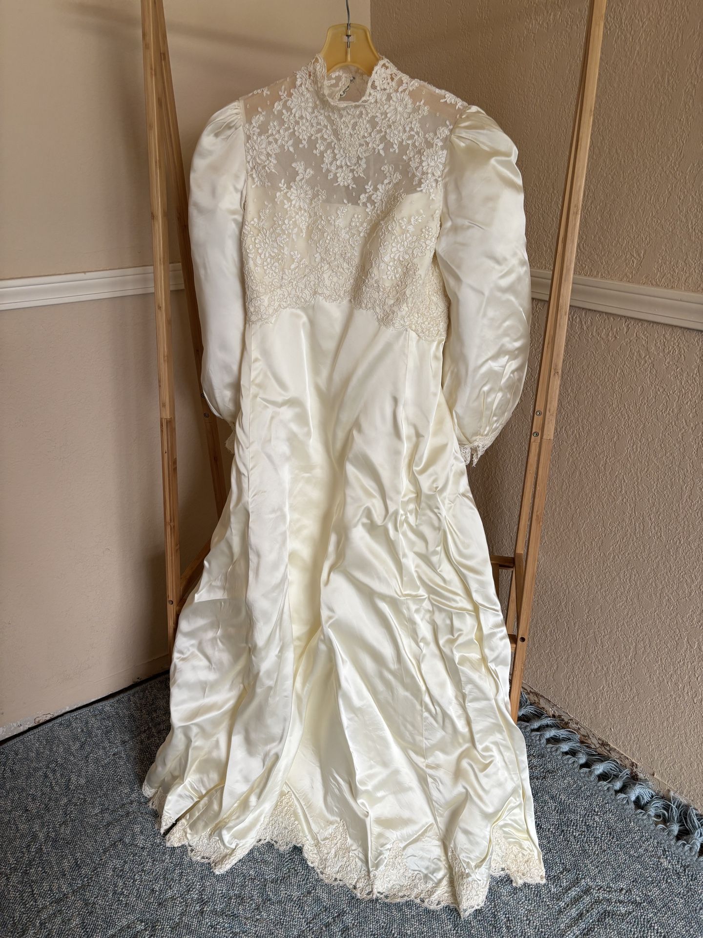 Vintage Wedding Dress