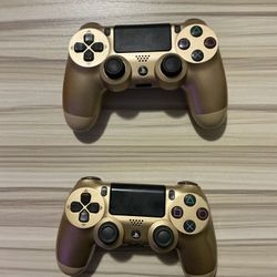 PlayStation 4 Controllers Like New 
