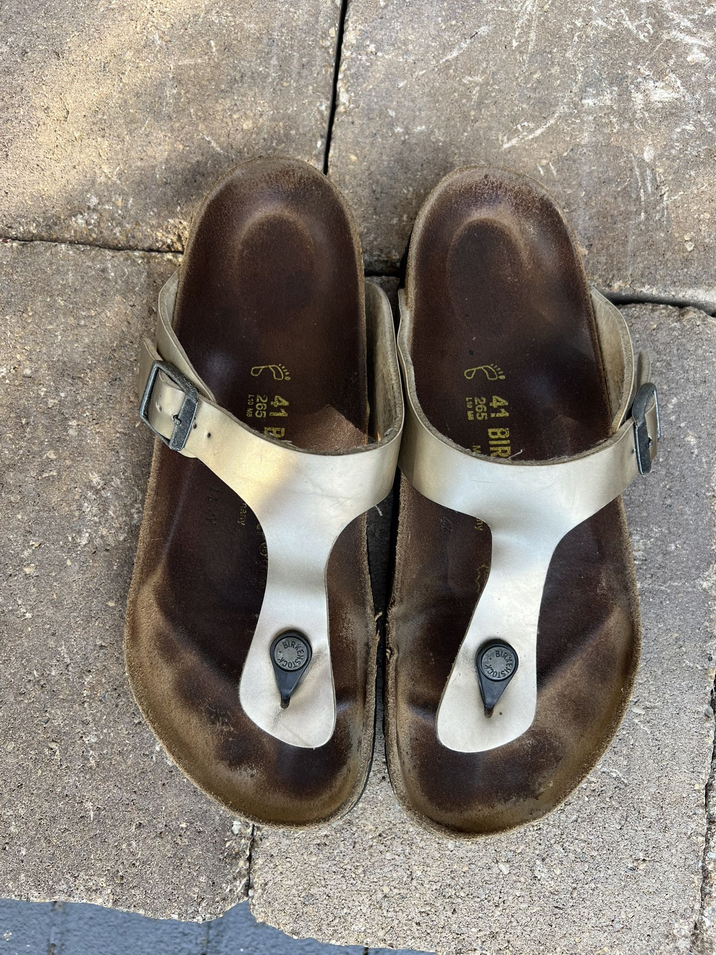 Birkenstock Gizele Womens Gold Flip Flop Size 41(10)