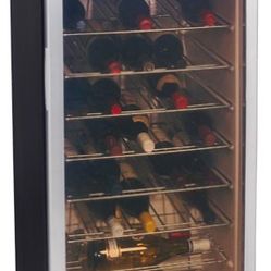 The Haier HVF042ABL 42-bottle capacity freestanding wine cellar/beverage cooler