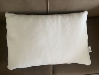 Feel the Fluff Adjustable Pillow. Neck Pain Relief 